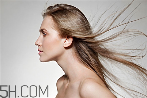 粉刺和黑頭的區(qū)別 粉刺和痤瘡一樣嗎？