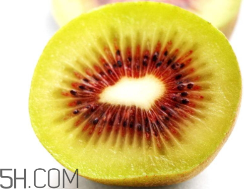 紅心獼猴桃和綠心獼猴桃哪個(gè)好 紅心獼猴桃和綠心獼猴桃的區(qū)別 紅心獼猴桃和綠心獼猴桃哪個(gè)好 紅心獼猴桃和綠心獼猴桃的區(qū)別
