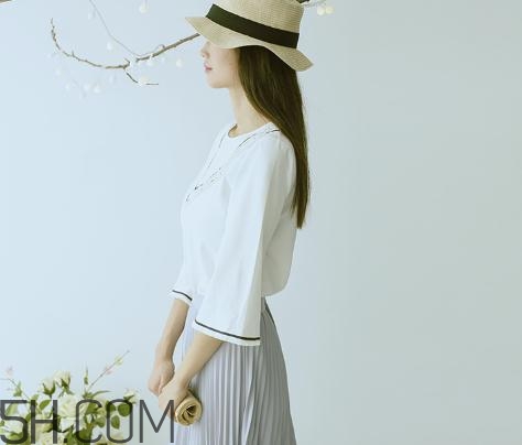 百武西是哪里的牌子？百武西的衣服怎么樣？