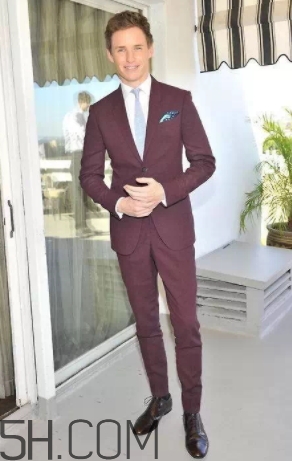 豬肝色配什么顏色好看？豬肝色大衣怎么搭配