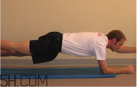平板支撐怎么練才不累？平板支撐標(biāo)準(zhǔn)姿勢(shì)