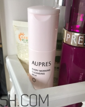 歐珀萊凈柔早安潔面乳適合晚上用嗎_用法 歐珀萊凈柔早安潔面乳適合晚上用嗎_用法