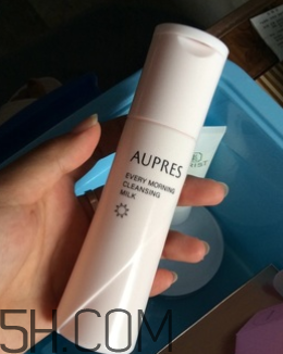 歐珀萊凈柔早安潔面乳適合晚上用嗎_用法 歐珀萊凈柔早安潔面乳適合晚上用嗎_用法