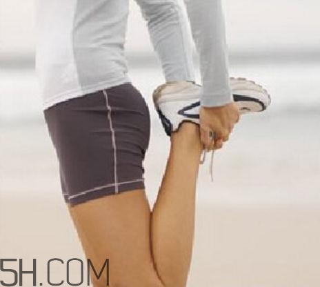 深蹲完怎么拉伸？深蹲后如何放松？