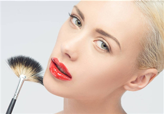 青春痘跟性有關(guān)系嗎？青春痘跟晚睡有關(guān)系嗎？