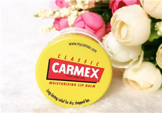 小蜜緹和小藍罐哪個好？小蜜緹唇膏多少錢？