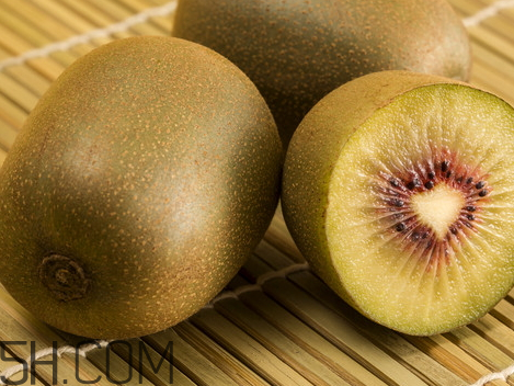 紅心獼猴桃一斤有幾個(gè) 紅心獼猴桃一畝產(chǎn)量 紅心獼猴桃一斤有幾個(gè) 紅心獼猴桃一畝產(chǎn)量