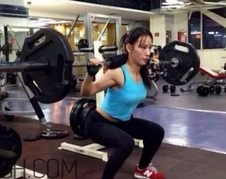 深蹲會(huì)傷害膝蓋嗎？深蹲怎么保護(hù)膝蓋？