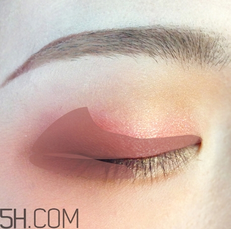 破碎娃娃妝怎么化？萬圣節(jié)破碎娃娃妝畫法教程