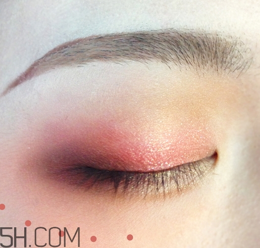 破碎娃娃妝怎么化？萬圣節(jié)破碎娃娃妝畫法教程