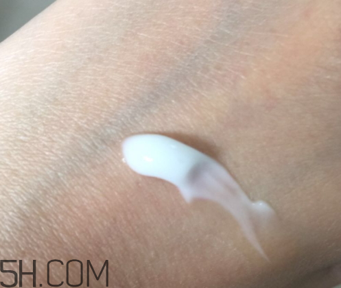 賀本清小甘菊護(hù)手霜怎么樣 賀本清小甘菊護(hù)手霜好用嗎 賀本清小甘菊護(hù)手霜怎么樣 賀本清小甘菊護(hù)手霜好用嗎