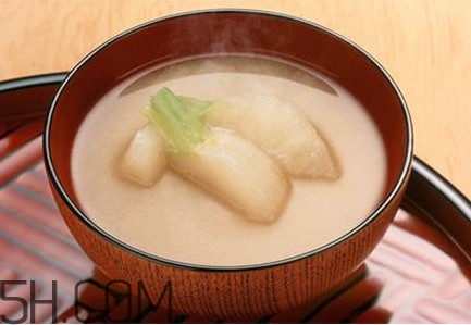 早起喉嚨有痰怎么回事？為什么每天早上起來(lái)喉嚨都有痰