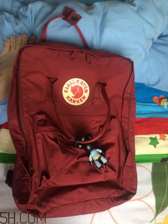 北極狐雙肩包真假辨別對比 雙肩包什么牌子的好？