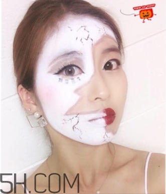 破碎娃娃妝怎么化？萬圣節(jié)破碎娃娃妝畫法教程