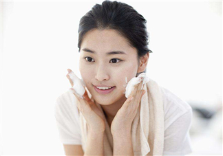 粉刺可以用鹽水洗嗎？粉刺可以吃嗎？