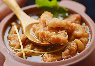 一斤肉做酥肉要放多少個(gè)雞蛋淀粉？酥肉的營(yíng)養(yǎng)價(jià)值