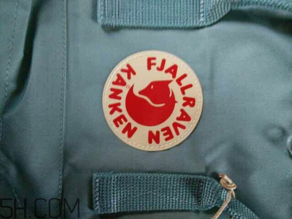 北極狐雙肩包真假辨別對比 雙肩包什么牌子的好？