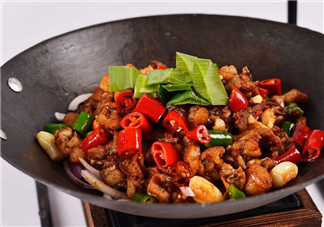 吊鍋是哪里的特色菜？吊鍋是什么菜系？