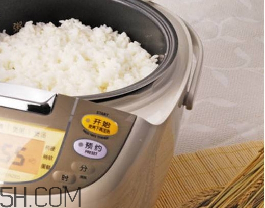 煮飯是用電飯煲好還是電壓力鍋好？煮飯是精煮還是快煮