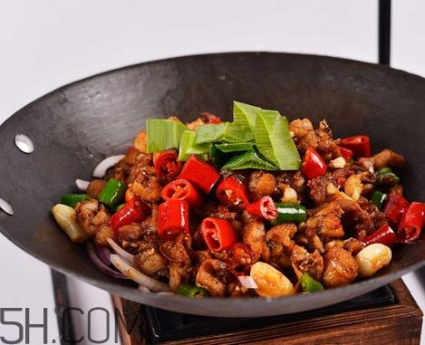 吊鍋是哪里的特色菜？吊鍋是什么菜系？