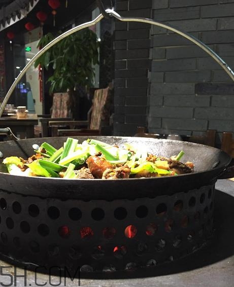 吊鍋是哪里的特色菜？吊鍋是什么菜系？