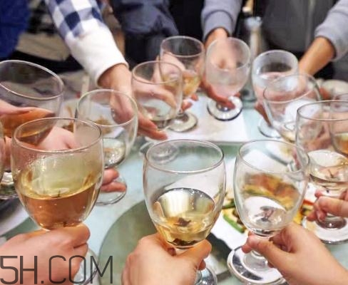 喝酒會影響性功能嗎？喝酒會腎虛嗎？