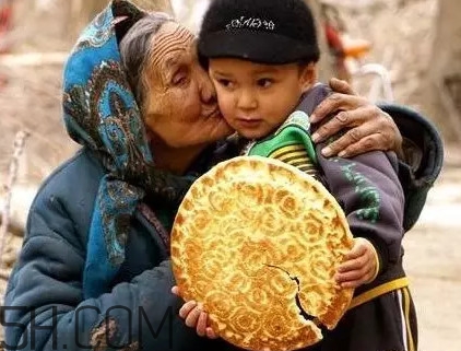 馕有營養(yǎng)嗎？維族人吃馕為啥要分開吃