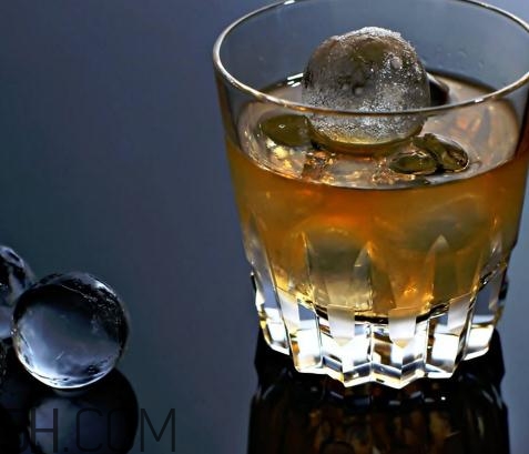 喝酒會引起痛風(fēng)嗎？喝酒會引起面癱嗎？