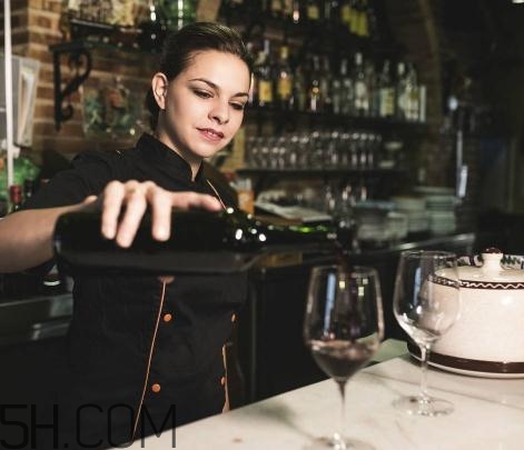 喝酒會影響視力嗎？喝酒會影響智商嗎？