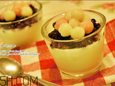 牛奶凍可以用酸奶嗎？純牛奶可以做酸奶嗎？