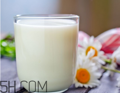 芋頭和牛奶怎么吃最好？過(guò)期的牛奶有什么用？