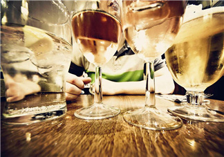 喝酒會(huì)影響視力嗎？喝酒會(huì)影響智商嗎？