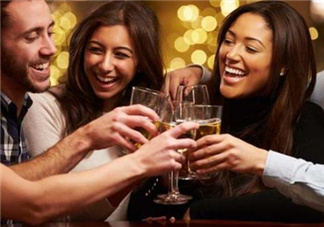 喝酒對(duì)血壓有影響嗎？喝酒會(huì)引起高血壓嗎？