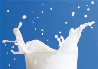 純牛奶喝多了有什么壞處？什么人不適合喝純牛奶？