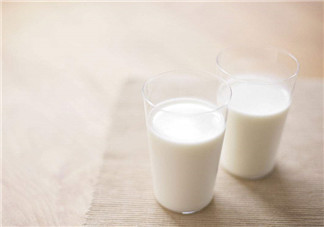 喝純牛奶喝多少合適？牛奶凍怎么做好吃？