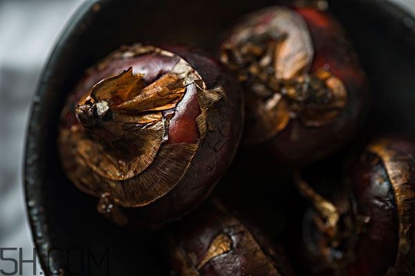 荸薺和梨子可以一起煮嗎 荸薺和梨子能同吃嗎 荸薺和梨子可以一起煮嗎 荸薺和梨子能同吃嗎
