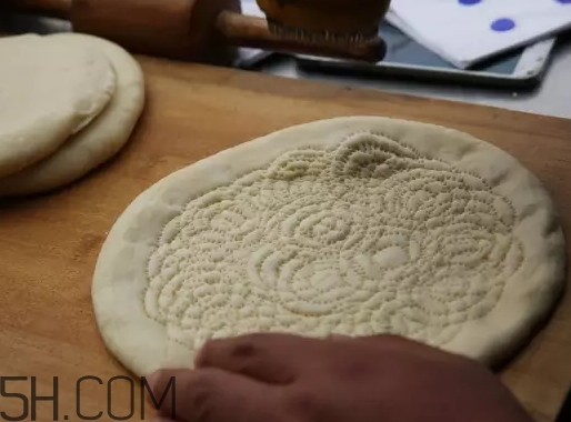 新疆的馕吃了長胖嗎？馕是怎么做的