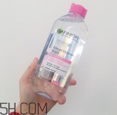 卡尼爾卸妝水和alovivi皇后卸妝水哪款好？