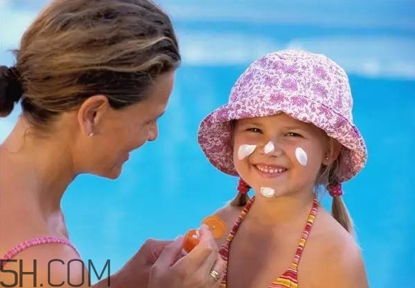 適合油痘皮的面部防曬 教你如何防曬 適合油痘皮的面部防曬 教你如何防曬