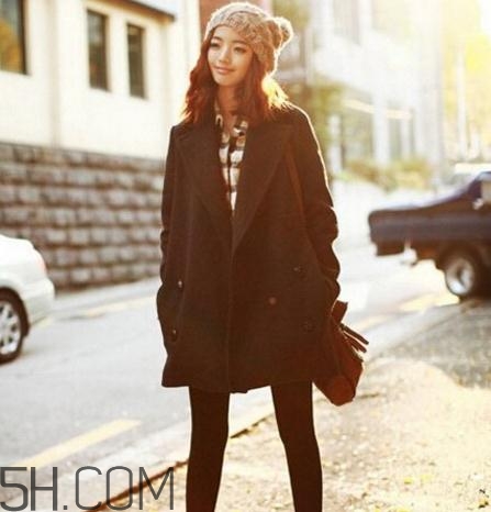 毛呢大衣發(fā)黃了怎么辦？呢子大衣發(fā)黃怎么清洗？