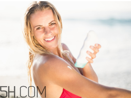 去海邊玩用什么防曬霜好？干性皮膚防曬霜推薦