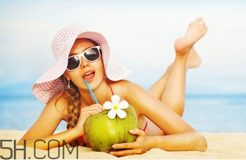 丸美防曬霜的價格是多少？spf50的防曬霜傷皮膚嗎？