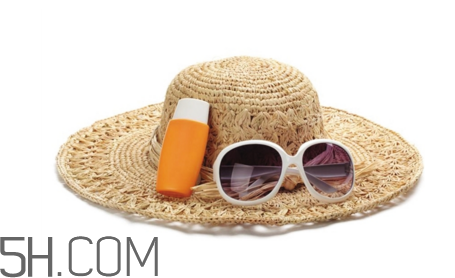 防曬霜開封后第二年還能用嗎？防曬霜使用注意事項