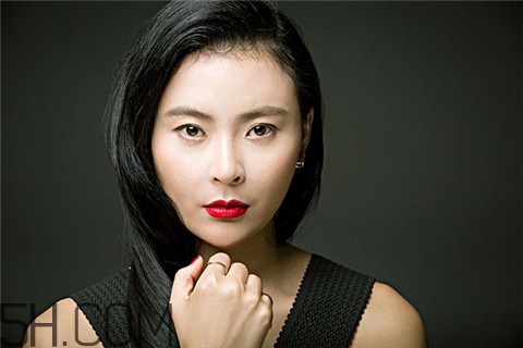 隆胸是用什么材料？隆胸是從哪里切口？