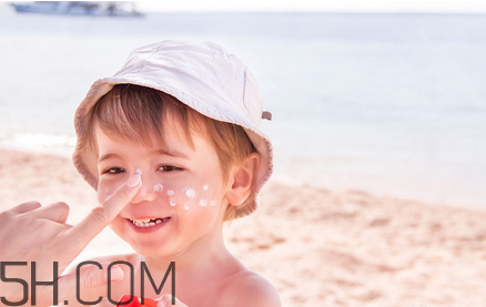 用防曬霜好還是隔離霜好？素顏霜和防曬霜的使用順序