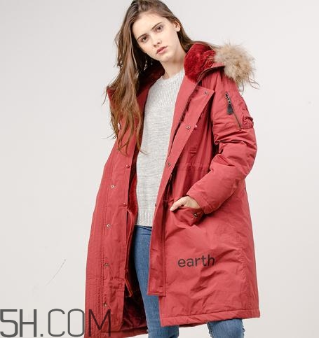 moussy的衣服怎么樣？moussy的外套很大嗎？