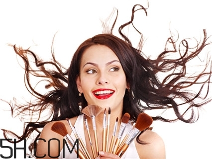 烤瓷牙能磨小嗎？烤瓷牙可以矯正嗎？