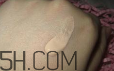 蘭蔻奇跡光采持妝粉底液色號(hào)_色號(hào)怎么選 蘭蔻奇跡光采持妝粉底液色號(hào)_色號(hào)怎么選