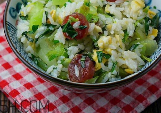 芥菜吃多了會(huì)怎么樣_芥菜吃多了有什么危害 芥菜吃多了會(huì)怎么樣_芥菜吃多了有什么危害