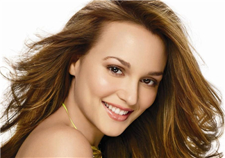 烤瓷牙能用電動牙刷嗎？烤瓷牙能做核磁共振嗎？